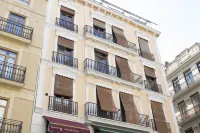 리빙 발렌시아 에디피시오 메르세드  호텔