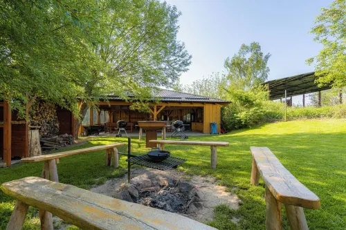 Apartmány Nad rybníky Hotels in Frymburk nad Vltavou