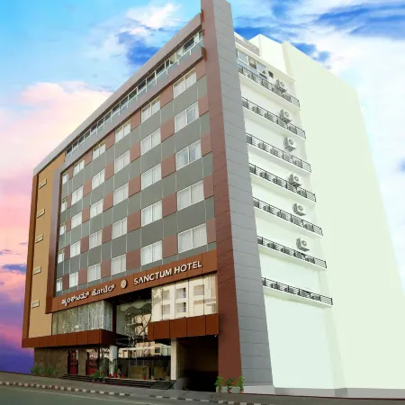 I V Sanctum Hotel Отели рядом с достопримечательностью «Торговый центр Mantri Square»
