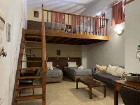 Eleni Rooms