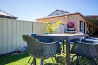 Ascot Lodge Motor Inn Hotels in Booie