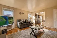 Family-Friendly Poconos Escape Near Kalahari with Pool Table and Theater