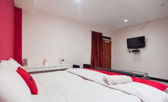 RedDoorz Plus Near Mall Kelapa Gading