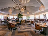 Logis hôtels le Saint Pierre Hotels in Loge-Fougereuse