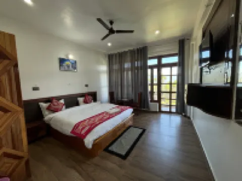 Lap of Himalayas Resort