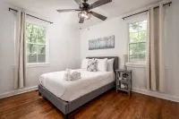 Mlb Season in Atlanta. Minutes Away from Truist Park at This Cozy, Charming Home - شرفة