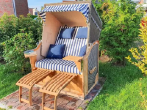 Modern, spacious, comfort apartment on the ground floor for four people and a baby. Hotels in Greetsiel