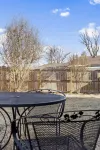 Tv's in Every Bedroom-Spacious-1 Mile to Aquarium & Downtown