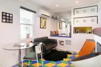 Fun Pop-Art Pad in Silver Lake, Huge Balcony with Park View