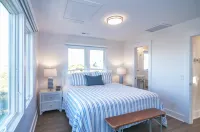 Sunset Bliss - Ocean Views, Two Golf Carts, Screen Porches 禿頭島住宿飯店