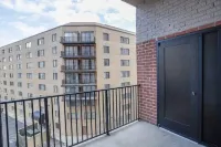 Breathtaking Views and Modern Amenities - Stunning Oasis Hotels in Clarendon