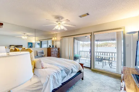 Dragonfly Oasis Отели в г. Магнет Ков