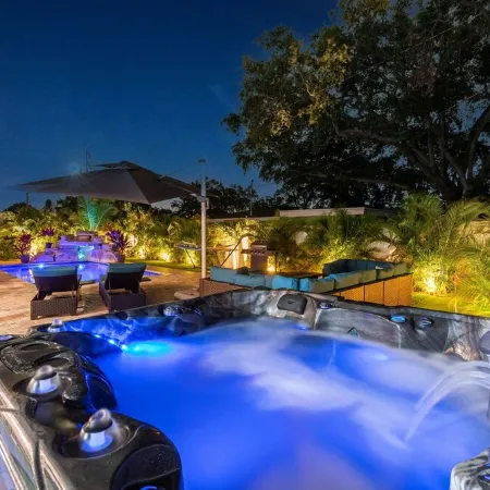 Stunning 3 BR Oasis with Waterfall Grotto by white sands of Clearwater Beach