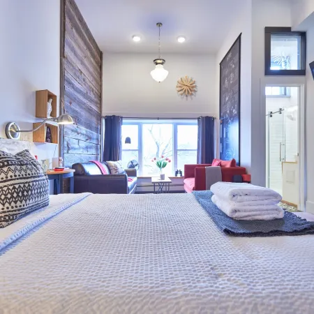 Edison's Inn Hotels in Perth County
