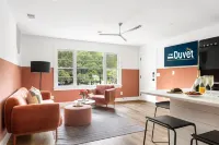Modern Comforts and Lush Green Surroundings - Charming Retreat Hotels in North Charleston
