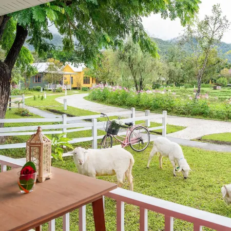 Luxury Farm House