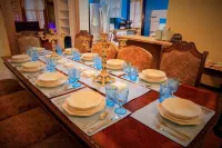 Gorgeous Oasis with Heated Pool and Firepit - Elegant Romantic Retreat