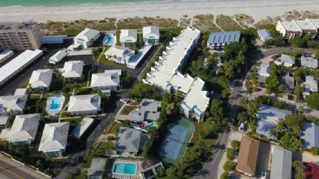 Beachfront Views and Heated Pool - Beautiful Island Retreat