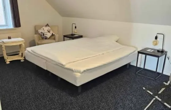 菲尼克斯家庭旅館