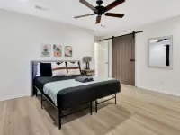 Private Lagoon Pool and Game Room Retreat - Gorgeous Oasis