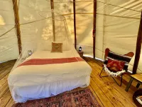 Tewa Glamping Tipi, Farm Animals, Hot Tub, Saunas Hotels in Taos Ski Valley