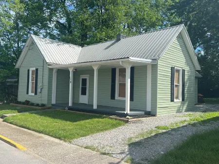 Charming 3 bedroom - Two Blocks from the Fountain Отели в г. Сомерсет