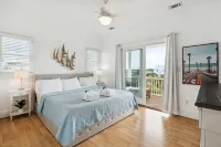 Oceanfront Escape with Plunge Pool and Scenic Deck - Stunning Coastal Retreat