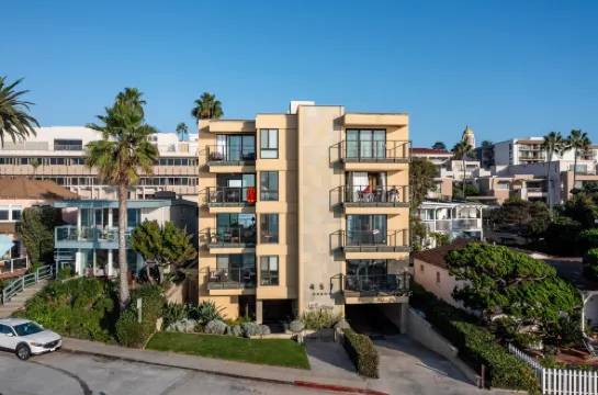 Ocean Views and Private Balcony - Stunning Coastal Hideaway