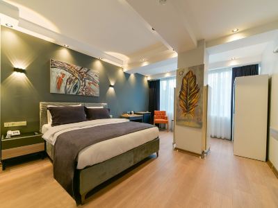 Rise Inn Hotel