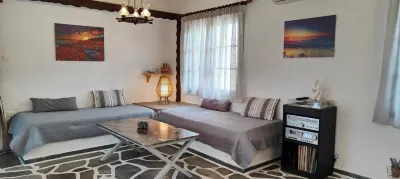 Sylvia's House at Vagia Hotel dekat Paralia Panagitsa