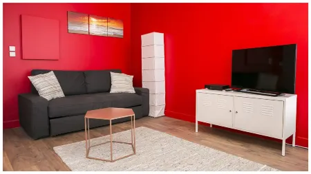 Urban Loft & Spa Marseille Отели рядом с достопримечательностью «Randonnées théâtrales Marcel Pagnol Cie Dans la cour des Grands»