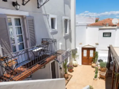 Guesthouse Niriides Hotels in Spetses