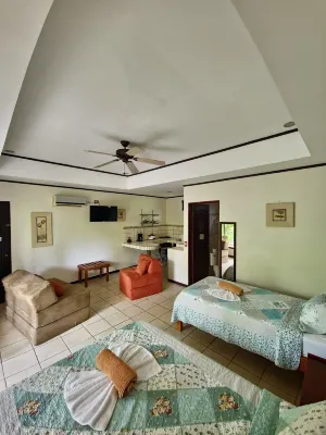 Diuwak Hotels in Dominical