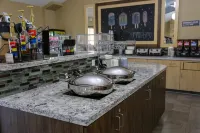 AmericInn by Wyndham Mankato Event Center - Bữa sáng