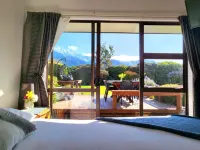 Te Mahuru Retreat Hotels in Hapuku