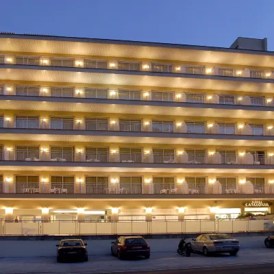 هوتل تشيكين كاتالونيا Hotels near شاطئ بلاجا دي لاس روكيس (Platja de les Roques)
