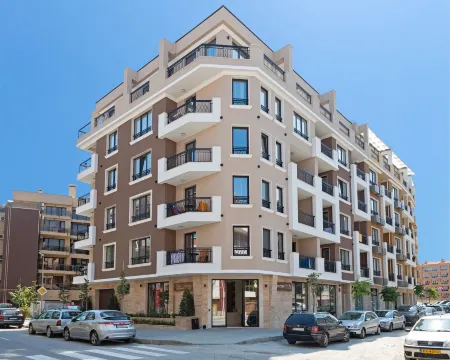 Inter Holiday Apartments Отели в г. Поморие