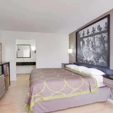 Super 8 by Wyndham Dalton