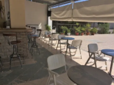 Captains Studios & Apartments