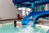 Travelodge by Wyndham Edmonton West - สวนน้ำ