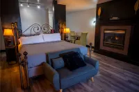 Nuk's Executive Suites Hotels in De Pere