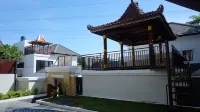Villa Jogja Grand Bale with Private Pool by Simply Homy - Kitchens