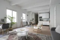 Bright Loft Apartment by White Church