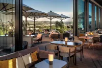 Radisson Blu Hotel at Porsche Design Tower - breakfast