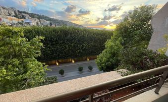 Loft in Siwar,2 Min from Hotel le Royal,Incl Motor