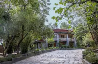 Norling House Hotels in Hodal