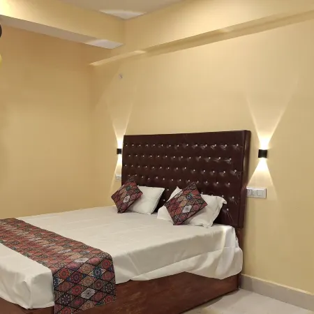 Hotel Grand Arya