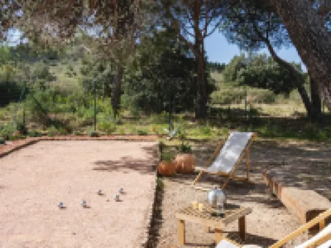 Les Volets Rouges - Hôtel Cassis - Situé Dans le Parc National des Calanques Hotels in Cassis