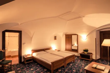 Rožmberský dvůr