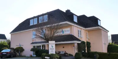 Hotel Bremer Hotels near Schloss Bensberg